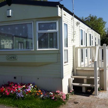 Caravan 8 Berth With Private Fishing Hotel Lincoln Buitenkant foto