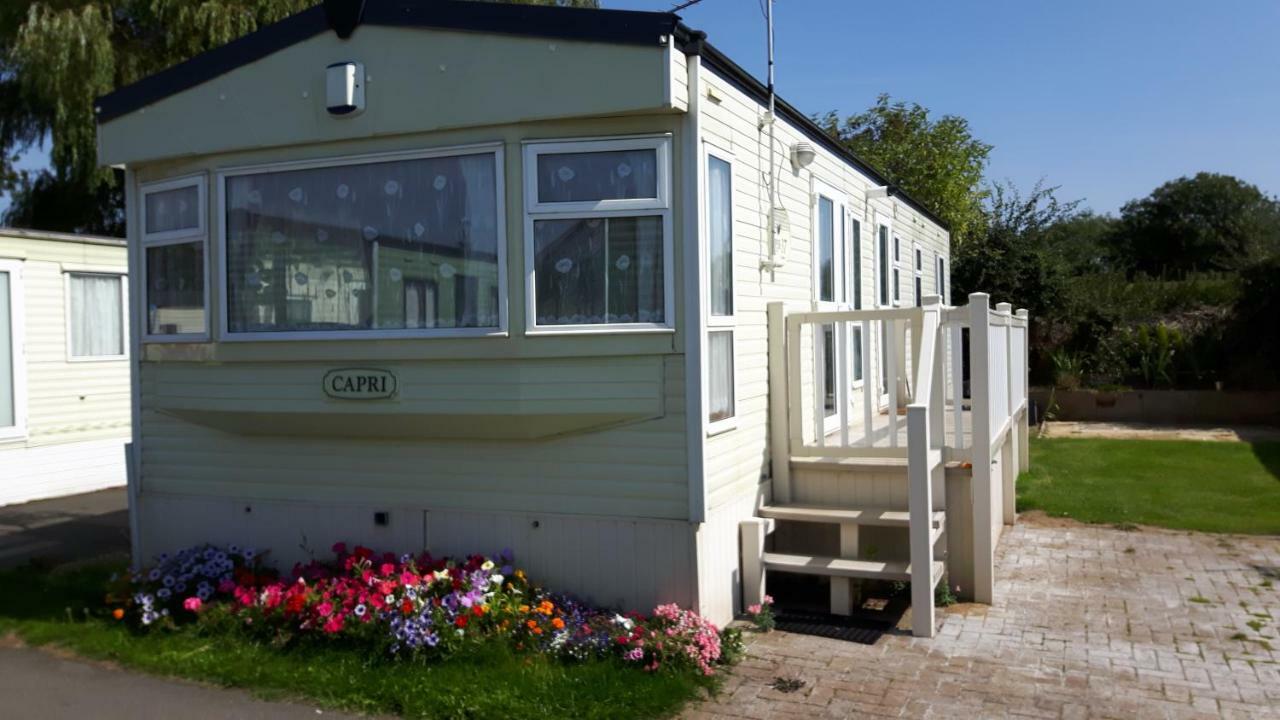 Caravan 8 Berth With Private Fishing Hotel Lincoln Buitenkant foto